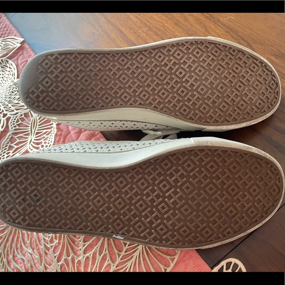 ❌SOLD Tory Burch white leather sneakers - Picture 7 of 7